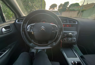 Porsche Cayman pour conduire sans les pieds